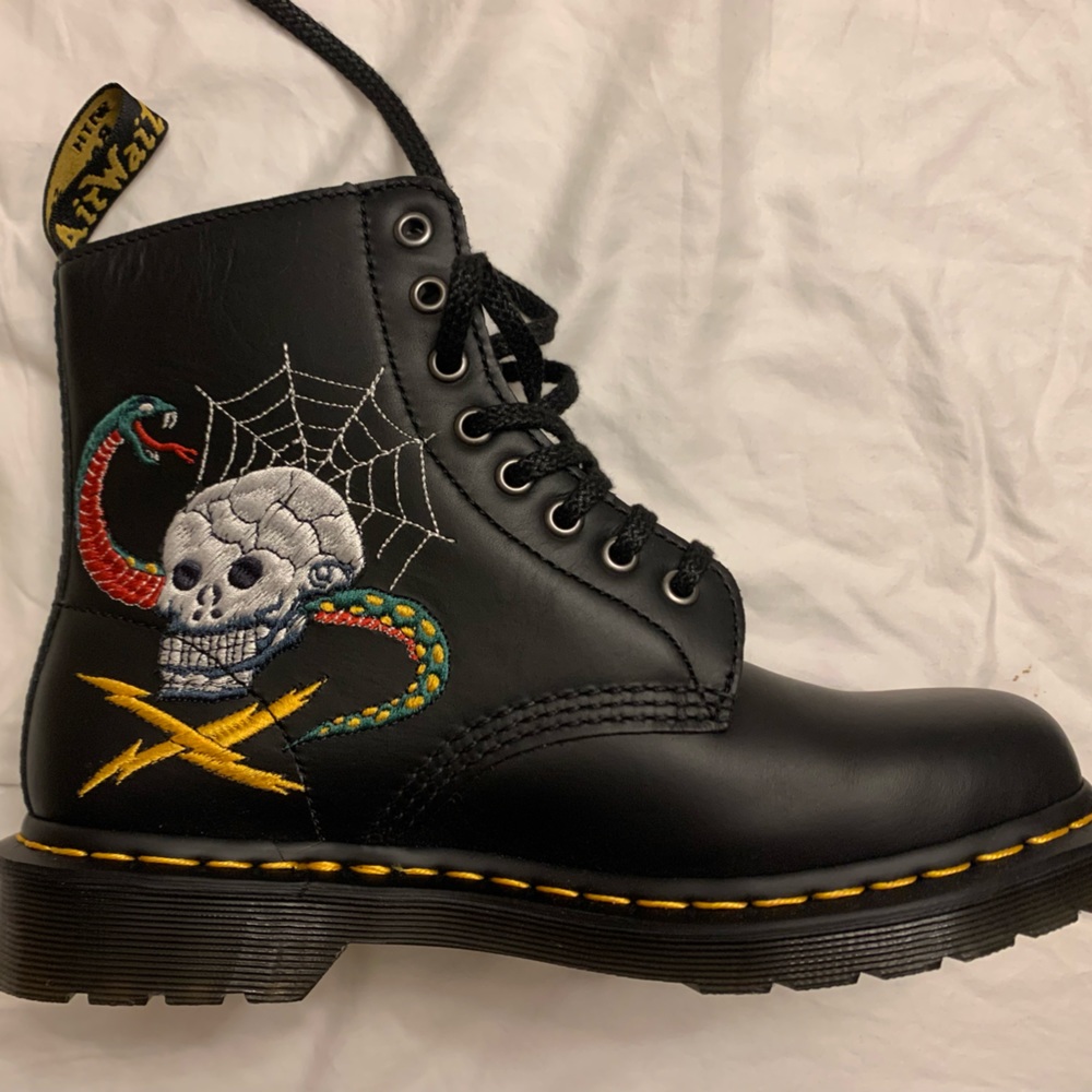 Dr. Martens 1460 Souvenir Embroidered Leather